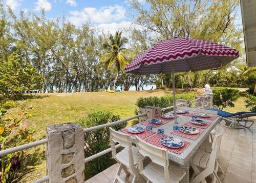 Moonflower home in Gregory Town