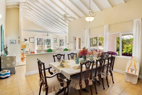 Moonflower home in Gregory Town