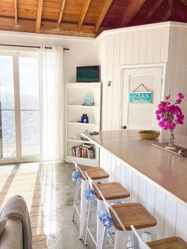 Ocean Shire home in Alice Town (Central Eleuthera)