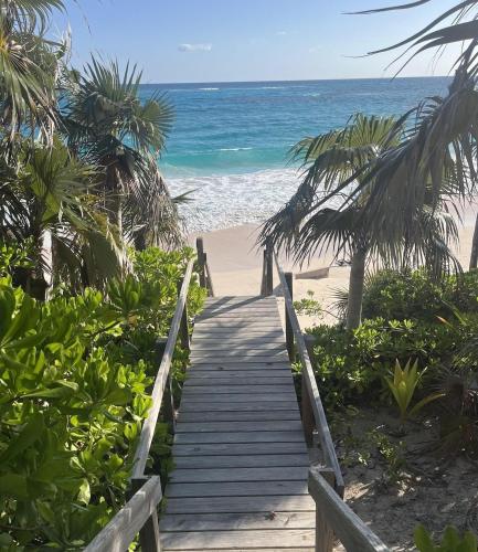 Gumbo Limbo home in Governors Harbour