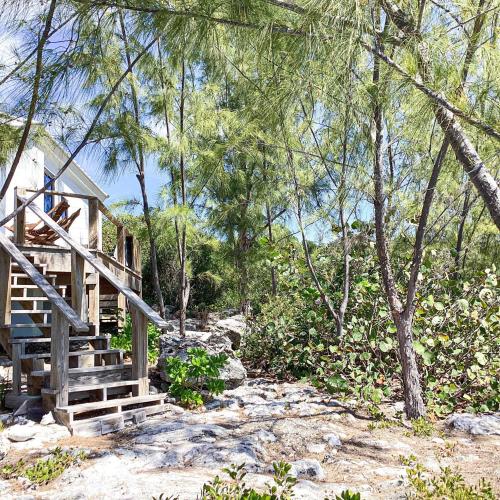 Ocean Shire home in Alice Town (Central Eleuthera)