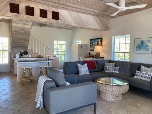 Rocks Retreat home in Governors Harbour