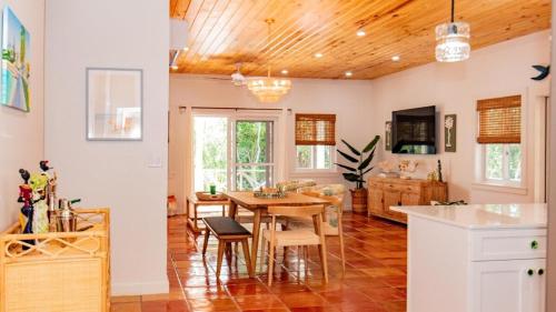 Palmetto House home in Governor's Harbour