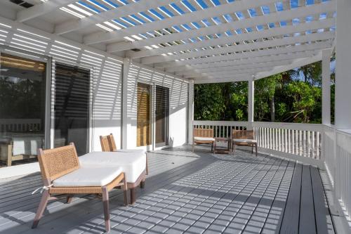 Wally Love home in North Palmetto Point