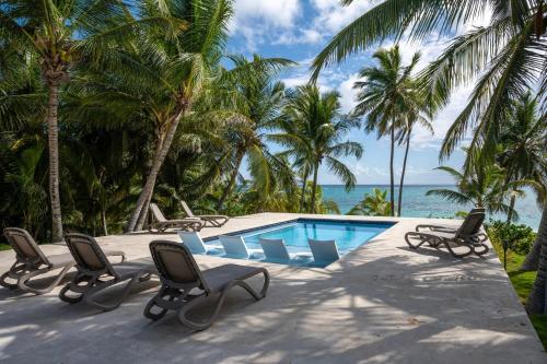 Owl's Roost home in Governor's Harbour