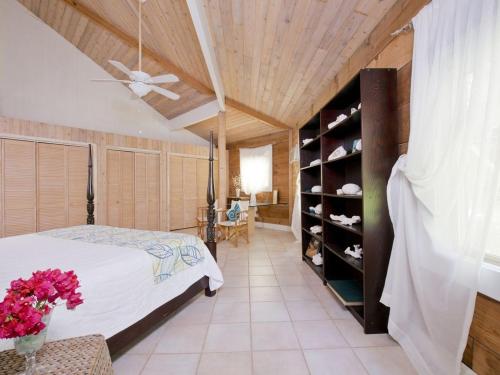 Shangri-La home in Governor's Harbour