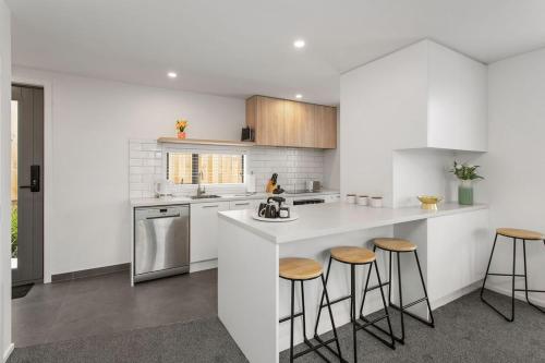 Peaceful Private Oasis 2bthrm2 bthrm Free Parking in لينوود