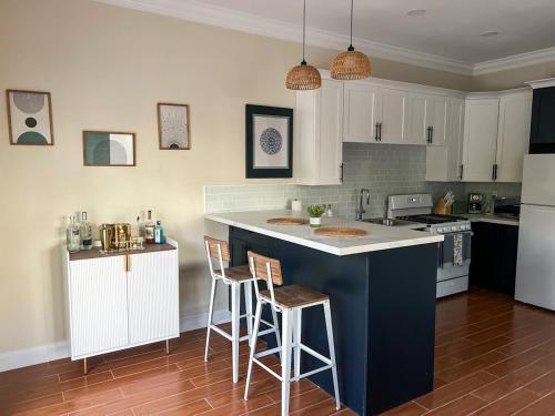 A Lofty Escape - 2BR Cozy Loft by Beach & Airport, Nassau (Foto 9)