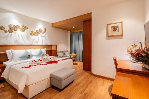 room detail thumbnail 1