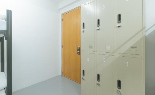 RedDoorz @ Qhouzz near PUP in Sta. Mesa / Paco