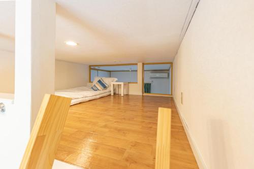 Shinjuku two stations, three-bedroom apartment, 6 people, seven minutes from Higashi-Nakano station