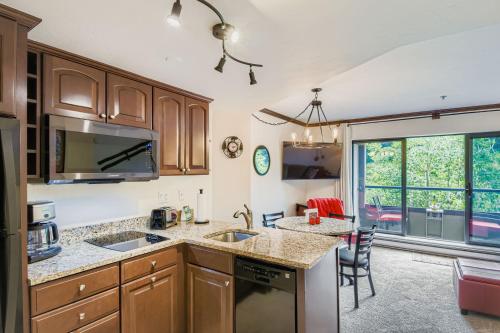 Beaver Run Resort- Building 4 Studio- Slope-side Balcony-4233