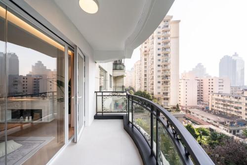 Urban Hub Superior Suite 3 bedrooms near the People's Square include Garden, Shanghái (foto 6)