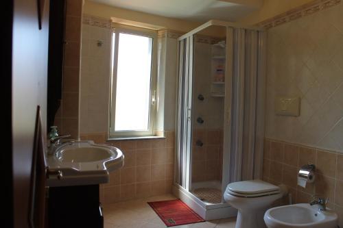 Two-Bedroom House image 6