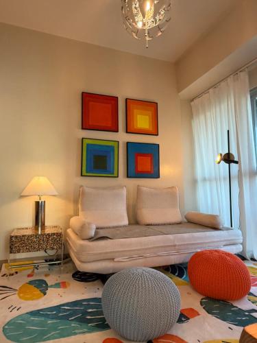 Modern 1BR with Balcony Facing Infinity Pool Manila Bay Sunset Near Airports OKADA Solaire MOA, Manila (Foto 3)