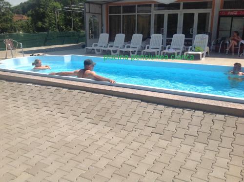 Pensiunea Cionca - image 5