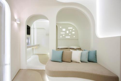Andronikos Santorini - image 3