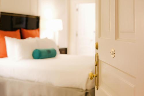 1 queen bed