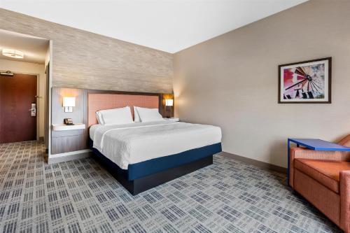 Hampton Inn & Suites Grove City - image 6