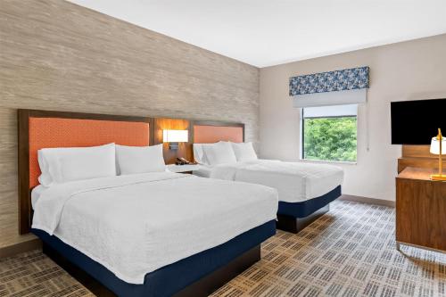 2 bedrooms, 3 beds
