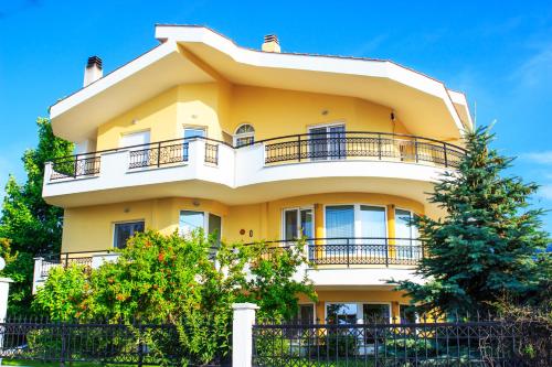  Teresa House in Limenas