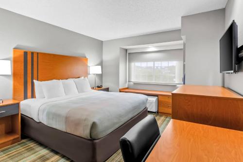 Quality Inn & Suites I-81 Exit 7 - image 7