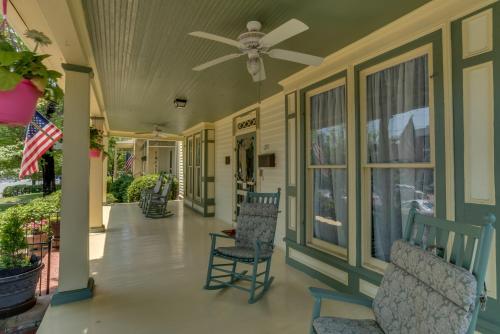 Carrier Houses Bed & Breakfast in Rutherfordton, USA