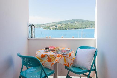 . Hana Home - Apartments Tisno