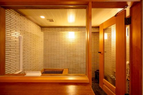 Semi Suite with Hot Spring Bath