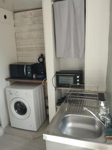 F1 meublé indépendant (F1 meuble independant) in Chambray-Les-Tours