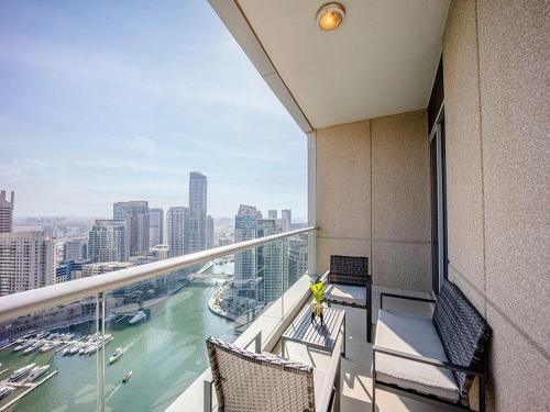 Bright 3BR with Maid, Sofa Bed, Marina Views - 32AB02, Дубай