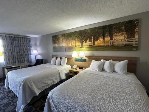 Days Inn by Wyndham Byron in Byron, USA