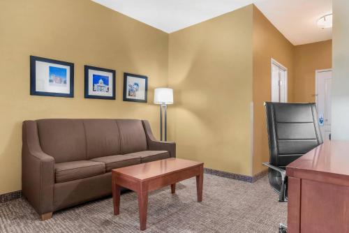 Comfort Suites Montgomery East Monticello Dr. - main image