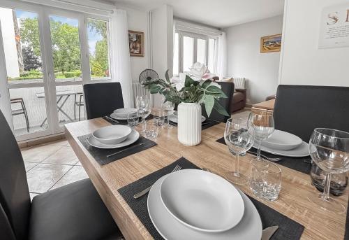 Appartement lumineux avec balcons et parking privé (Appartement lumineux avec balcons et parking prive) in 希利馬紮蘭