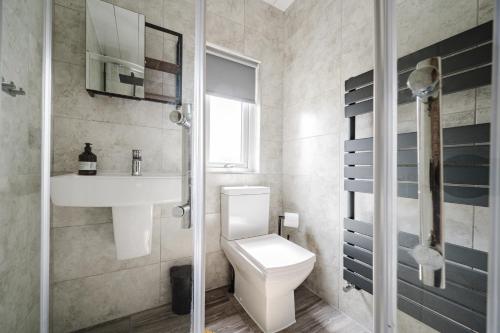 Heaton House - parkside charm and city comfort, Манчестер (фото 3)