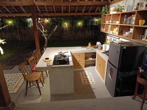 Yukke Tembi Homestay near Depok Beach