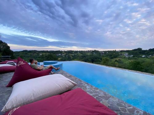 Uitzicht, ПростоРа Нагірна in Trypillya