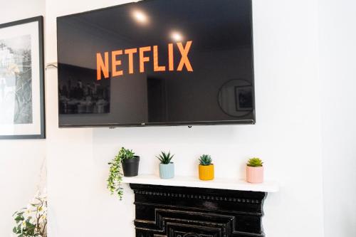 Modern Cozy Flat with Great Location in Near Center