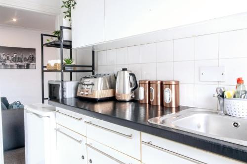 Modern Cozy Flat with Great Location in Near Center