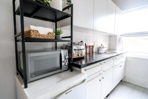 Modern Cozy Flat with Great Location in Near Center