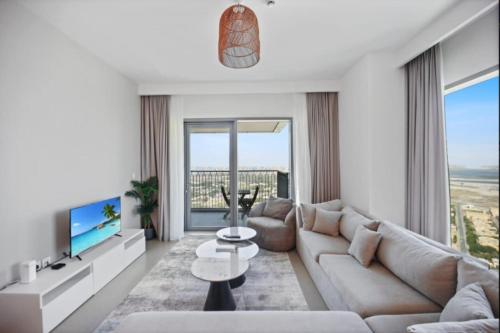 Experience the Downtown Views Perfect 2BR wt Balco, Dubai (foto 3)