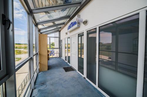 Ieeja, Comfort Rooms Obrežje by Highway, Free Covered Parking (Comfort Rooms Obrezje by Highway, Free Covered Parking) in Jesenice Na Dolenjskem