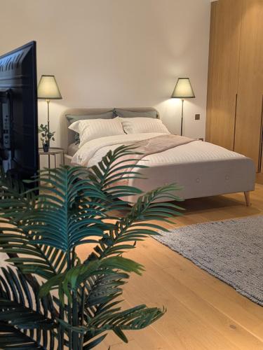Stylish Urban-Jungle-Studio in Al Barari, Dubai, Дубай