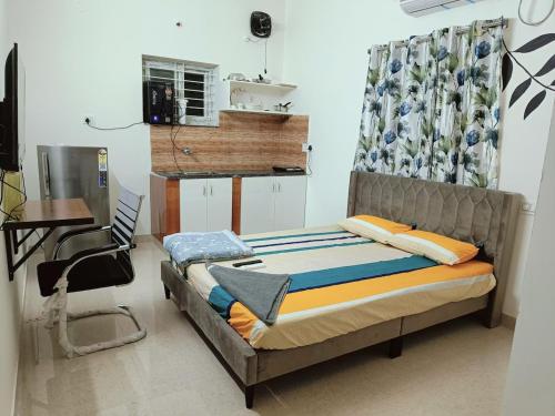 Couple friendly studio room - Gachibowli, Hajdarábád