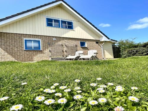Garden, Holiday Home in Schoorl near Sandy Beaches near Het Lange