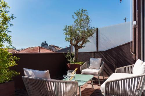 Sunny Loft in Downtown Porto with Private Parking, Porto (photo 2)