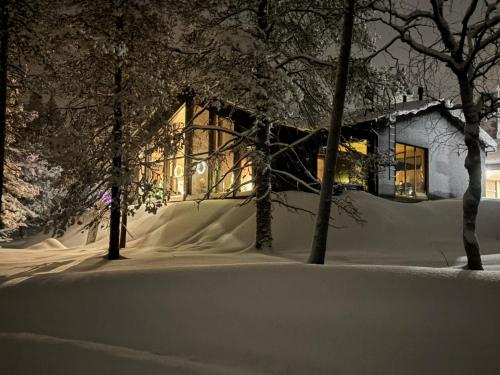 Exterior view, Villa Arctic Trail, Apartment A - Aurora view hot tube - Sauna - Lapland holiday in Röhkömukka