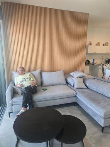 High sea luxury apartment in Bat Yam