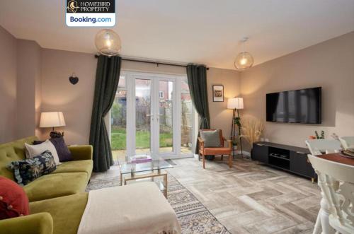 Facilities, 4 Bedroom House By Homebird Property Management Short Lets & Serviced Accommodation Leeds with Parki in Far Royds