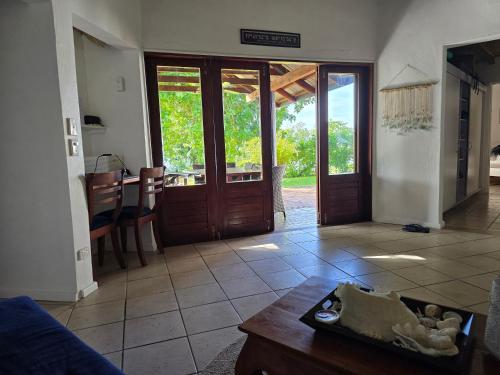 Angels Beachhouse - Beachfront fast internet Queen beds new owners - image 3